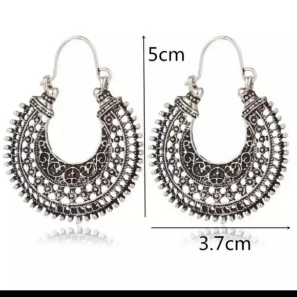 Antique Silver Boho Vintage Floral Design Summer Style Round Earrings - Picture 4 of 4